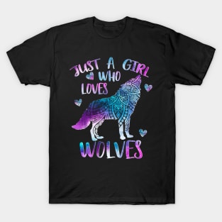 Just a girl who loves wolves T-Shirt